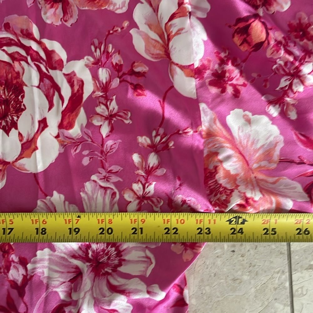 Floral robe - Picture 9 of 9